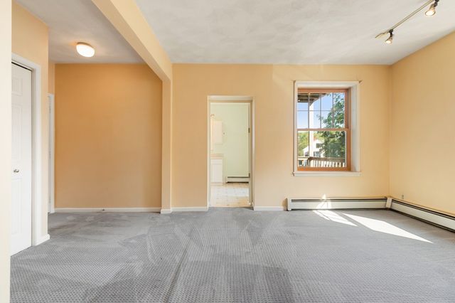 42 Broad St 3, Salem, MA 01970