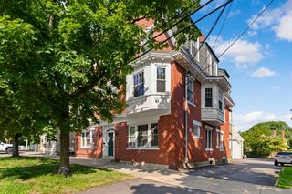 42 Broad St 3, Salem, MA 01970