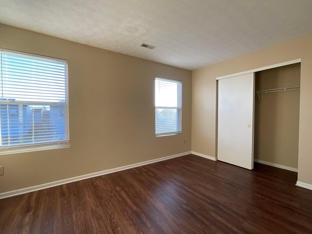 7474 Canal Highlands Boulevard, Canal Winchester, OH 43110