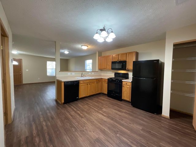 7474 Canal Highlands Boulevard, Canal Winchester, OH 43110