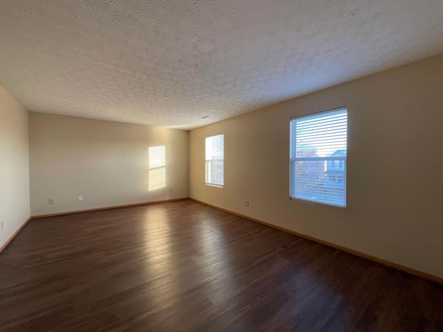 7474 Canal Highlands Boulevard, Canal Winchester, OH 43110