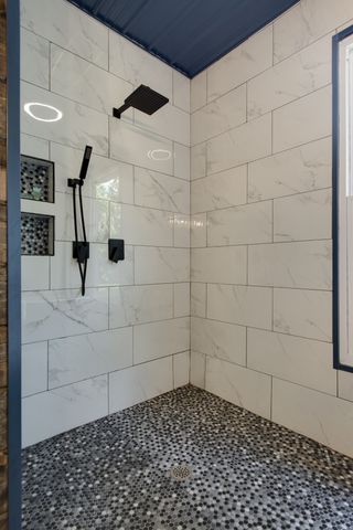 1014 Lakeview Cir, Ashland City, TN 37015