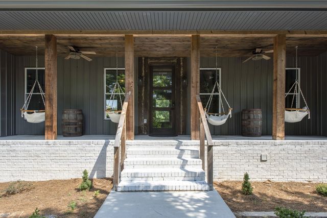 1014 Lakeview Cir, Ashland City, TN 37015