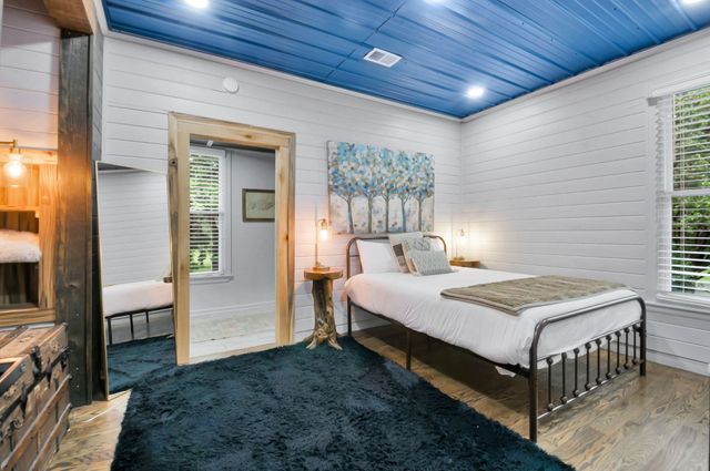 1014 Lakeview Cir, Ashland City, TN 37015