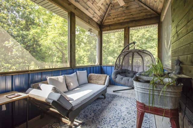 1014 Lakeview Cir, Ashland City, TN 37015