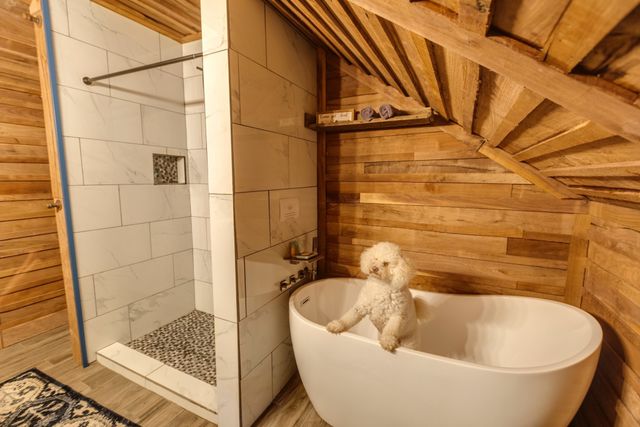 1014 Lakeview Cir, Ashland City, TN 37015