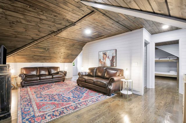 1014 Lakeview Cir, Ashland City, TN 37015