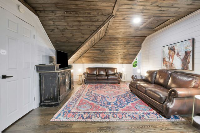 1014 Lakeview Cir, Ashland City, TN 37015