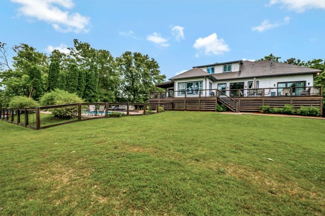 1014 Lakeview Cir, Ashland City, TN 37015