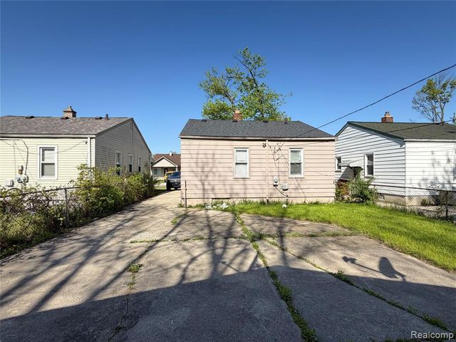 5698 Greenview Avenue, Detroit, MI 48228