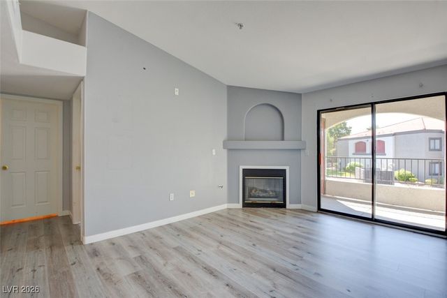 950 Seven Hills Drive 2026, Henderson, NV 89052