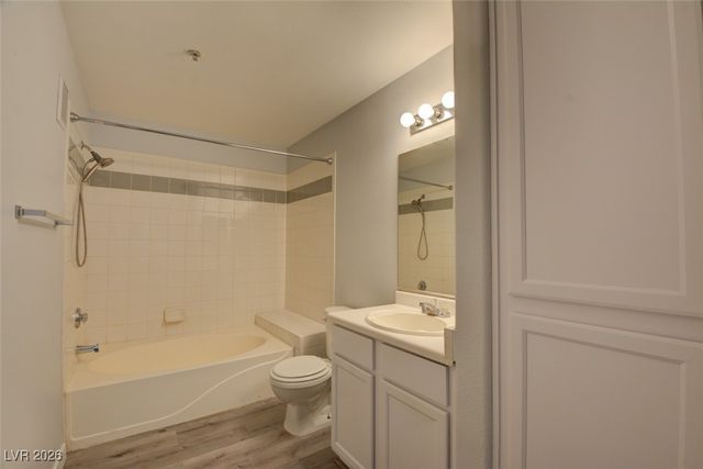 950 Seven Hills Drive 2026, Henderson, NV 89052