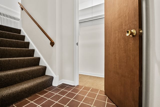 2230 Central Street G, Evanston, IL 60201