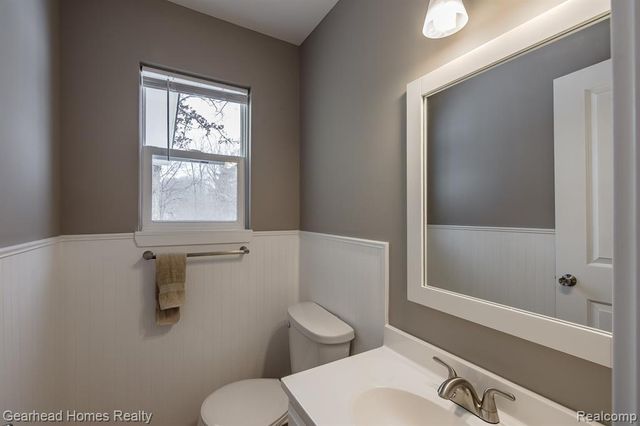 12749 Shaffer Road, Davisburg, MI 48350