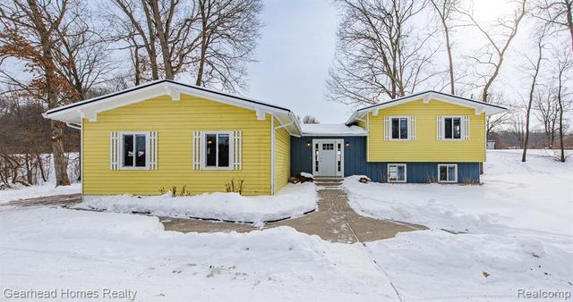 12749 Shaffer Road, Davisburg, MI 48350