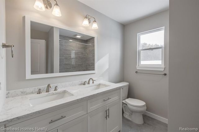 12749 Shaffer Road, Davisburg, MI 48350