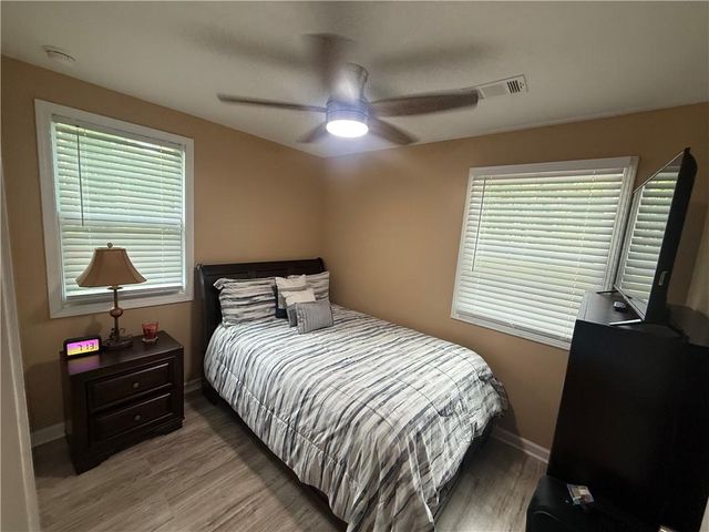142 Hutton Place NW, Atlanta, GA 30318