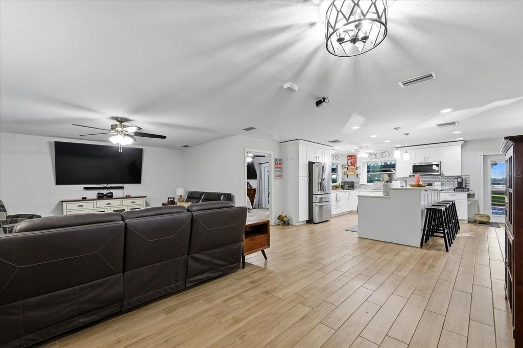 Image 11 of property listing at 30424 HILLSIDE LANE, Wesley Chapel, FL 33545