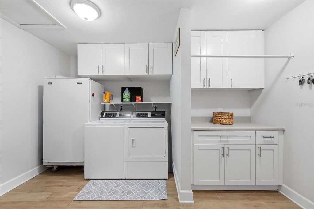 Image 36 of property listing at 30424 HILLSIDE LANE, Wesley Chapel, FL 33545