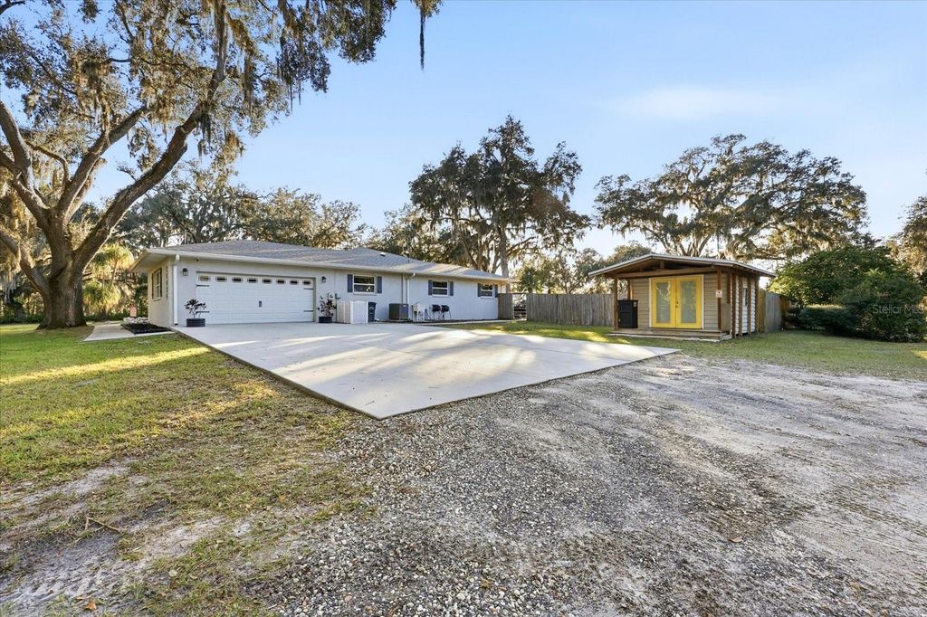 Image 5 of property listing at 30424 HILLSIDE LANE, Wesley Chapel, FL 33545