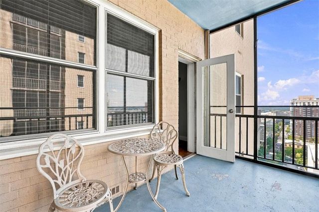 300 Peachtree Street NE 20O, Atlanta, GA 30308