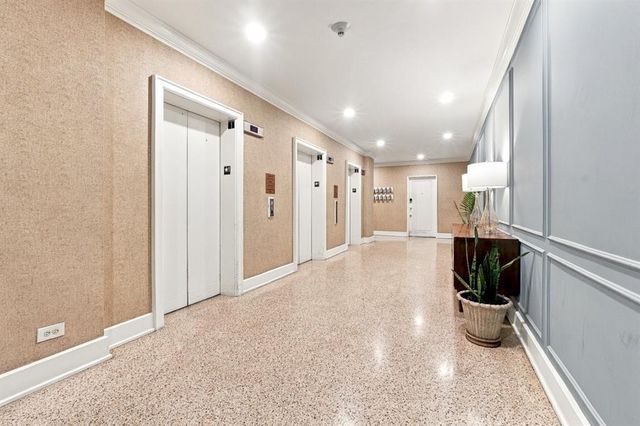 300 Peachtree Street NE 20O, Atlanta, GA 30308