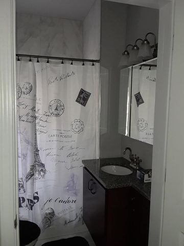 518 W Vine STREET, Milwaukee, WI 53212