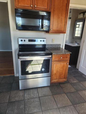 518 W Vine STREET, Milwaukee, WI 53212