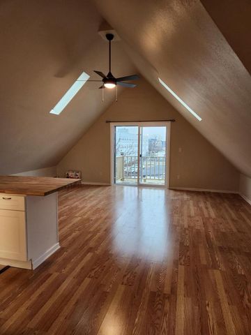 518 W Vine STREET, Milwaukee, WI 53212