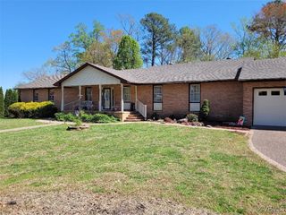 107 Oxford Rd, Hopewell, VA 23860