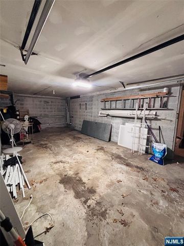 81 Lakeshore Drive, Prospect Park, NJ 07508