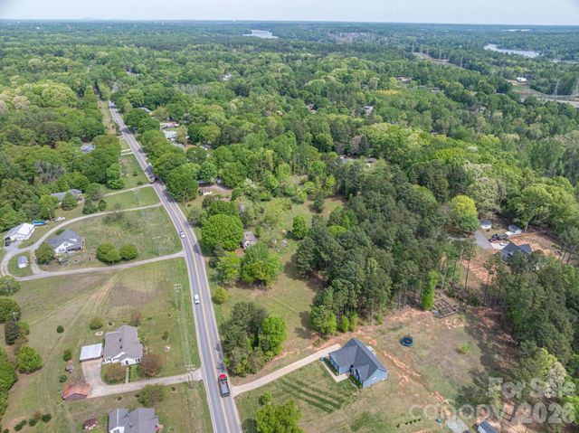 2059 South Point Road, Belmont, NC 28012
