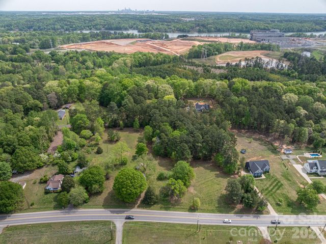 2059 South Point Road, Belmont, NC 28012