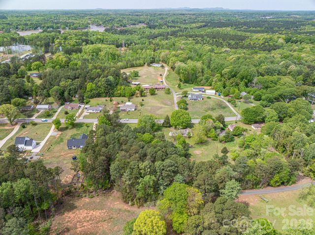 2059 South Point Road, Belmont, NC 28012