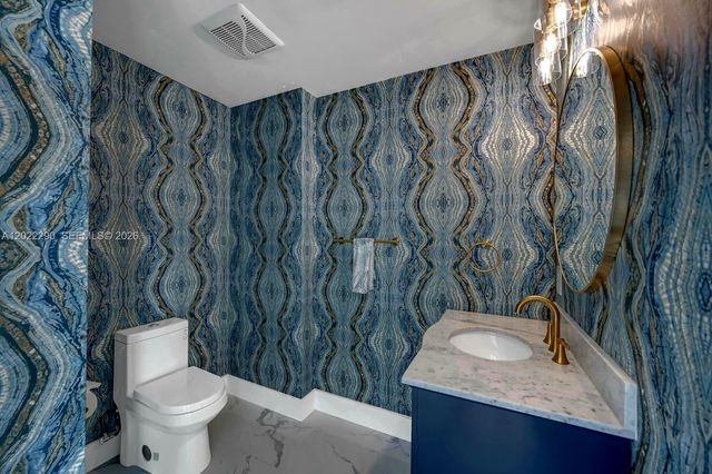 1900 N Bayshore Dr 3716, Miami, FL 33132