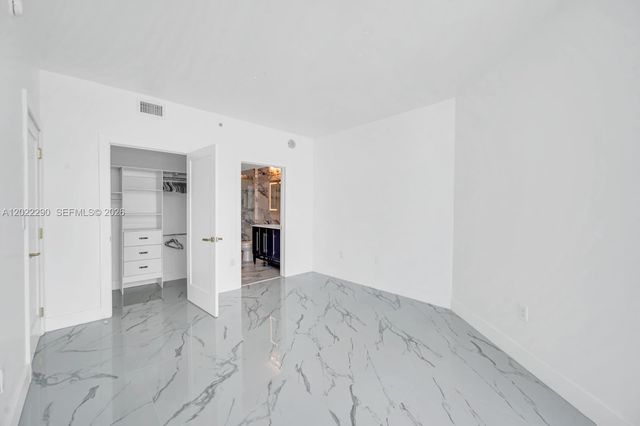 1900 N Bayshore Dr 3716, Miami, FL 33132
