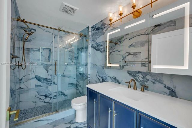 1900 N Bayshore Dr 3716, Miami, FL 33132