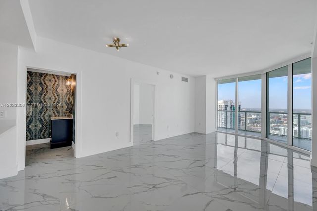 1900 N Bayshore Dr 3716, Miami, FL 33132