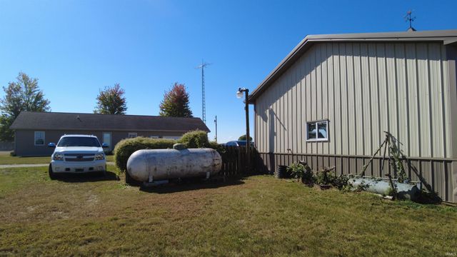 7563 E 600 N Road, Monticello, IN 47960