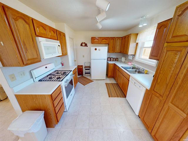 7563 E 600 N Road, Monticello, IN 47960