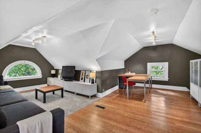 2831 Ridge Road, Des Moines, IA 50312