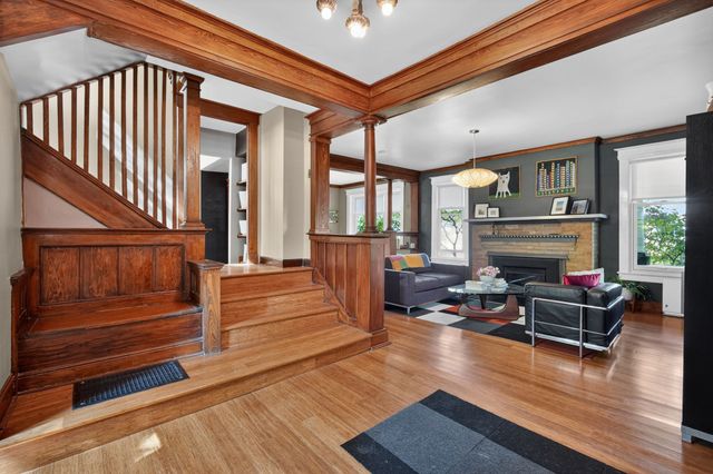 2831 Ridge Road, Des Moines, IA 50312