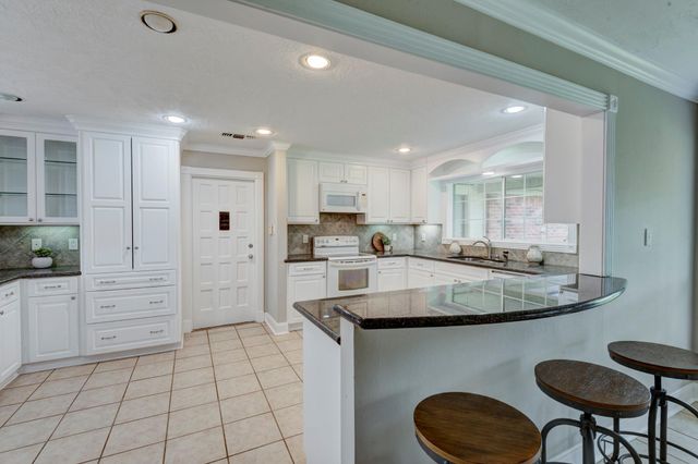 5103 Donna Lynn Court, Houston, TX 77092