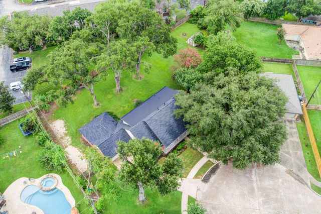 5103 Donna Lynn Court, Houston, TX 77092