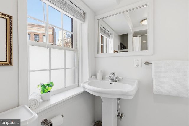 123 W READ ST, Baltimore, MD 21201