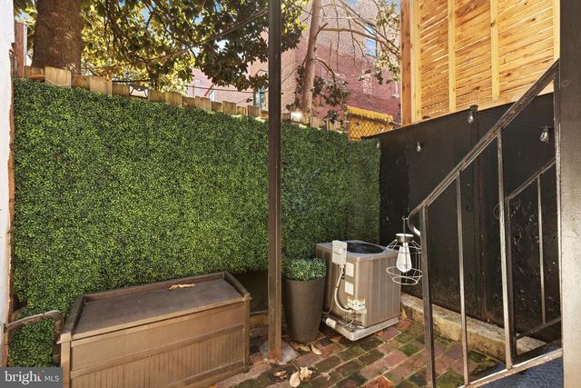 123 W READ ST, Baltimore, MD 21201