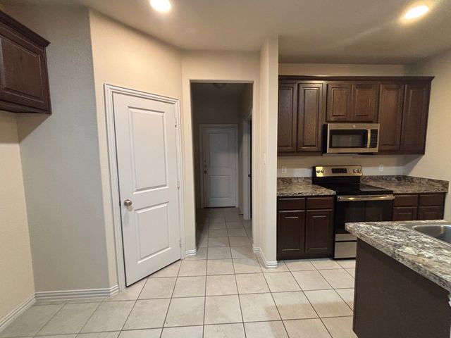 316 Iron Ore, Fort Worth, TX 76131