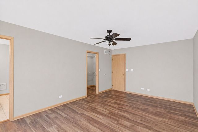 439 E Morse Avenue, Bartlett, IL 60103