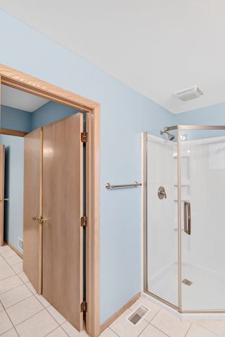 439 E Morse Avenue, Bartlett, IL 60103