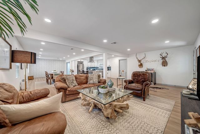 4814 Briarbend Drive, Houston, TX 77035